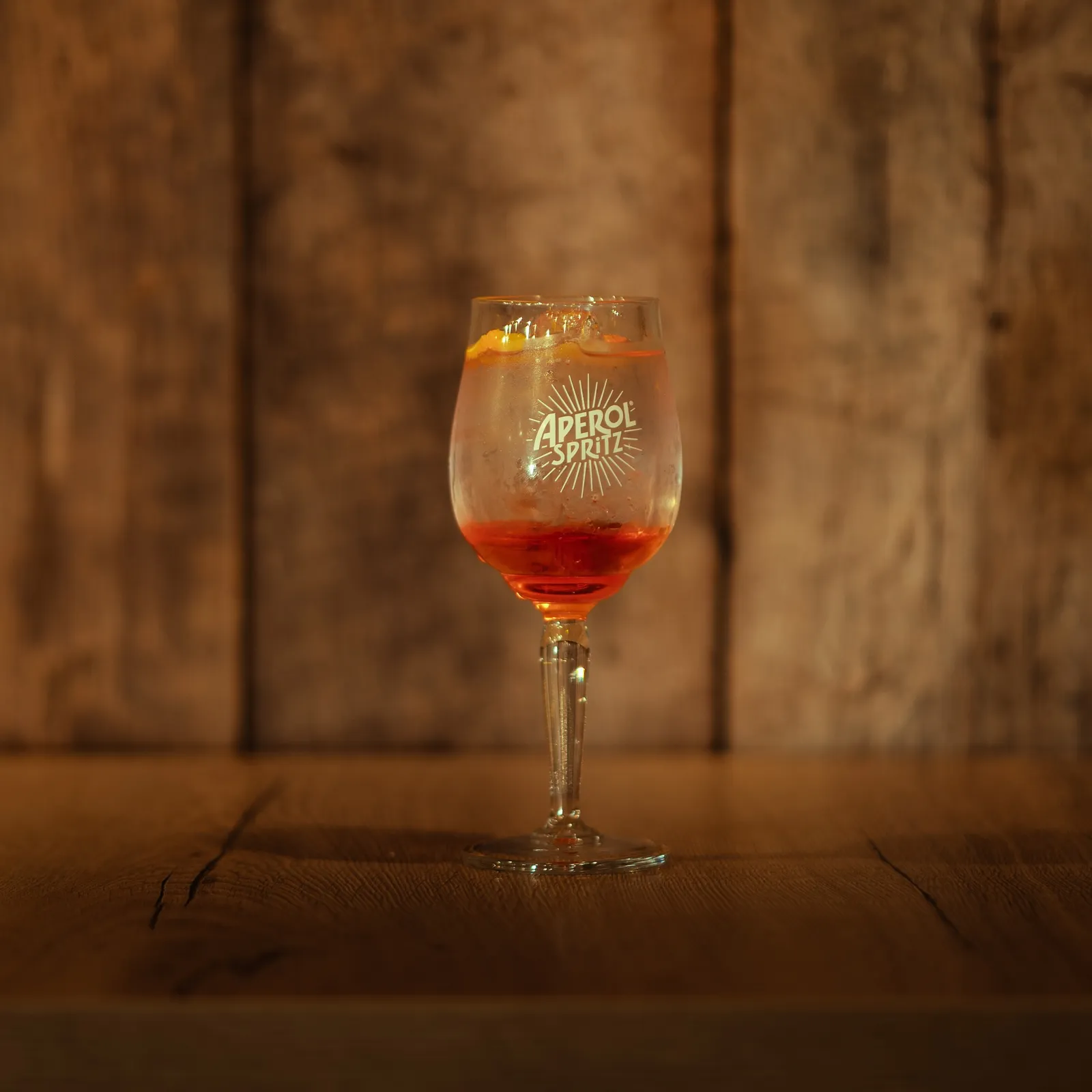 Aperol spritz bij AXXES Aperol spritz op de bar van AXXES